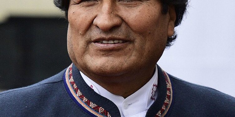 La policía de Bolivia dice que detendrá a Evo Morales “en el momento oportuno” por el caso de trata