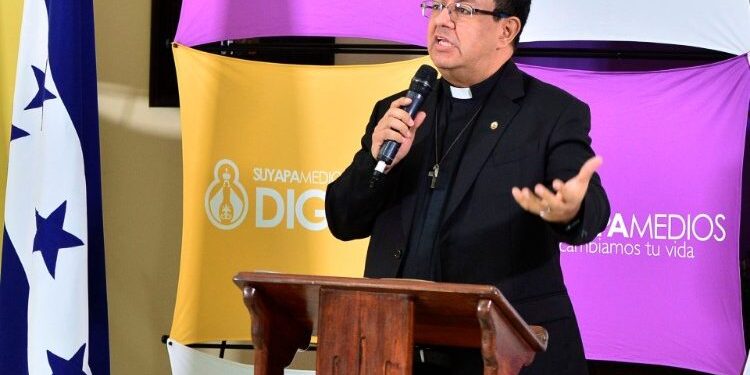 Iglesia católica presiona por reformas electorales y acciones reales contra la corrupción