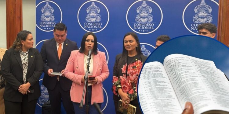 Lectura de La Biblia en escuelas no será obligatoria, confirma Educación