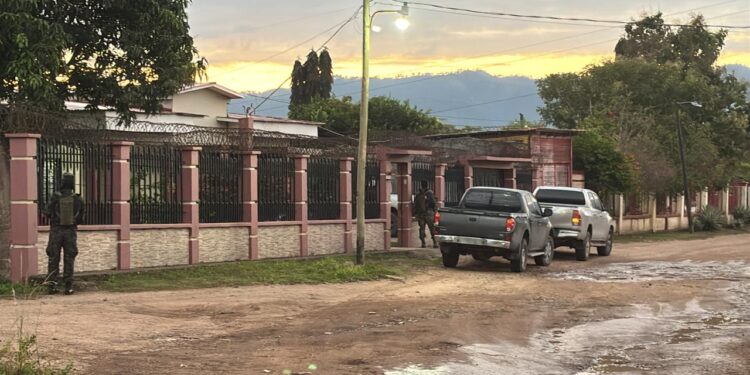 ¡Allanamientos en Olanchito! MP le cae a “Los Copanecos” por supuesto tráfico de cocaína