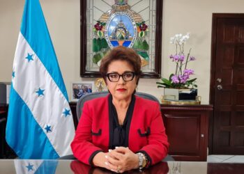 Presidenta de CSJ advierte que despojarla de sus facultades administrativas plenas, pondría en riesgo la independencia del Poder Judicial