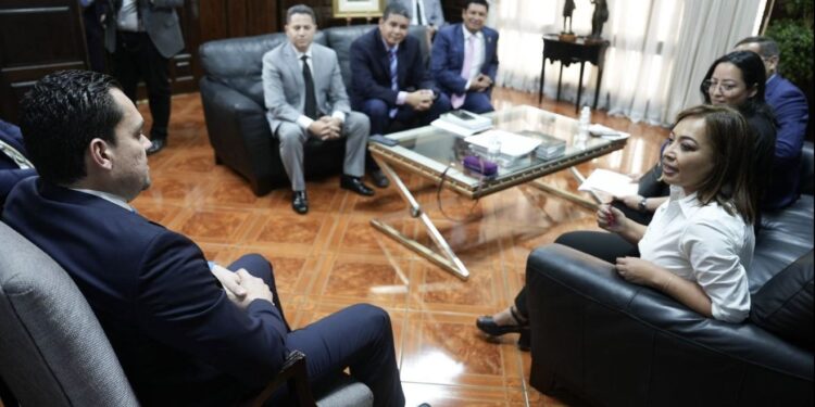 Congreso y Colegio de Ingenieros estrechan vínculos para fortalecer el sector construcción