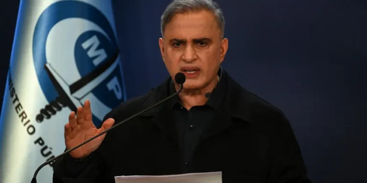 El Fiscal General y el Defensor del Pueblo de Venezuela renuncian a su cargo ante el Parlamento