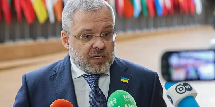 Detienen al exministro ucraniano de Energía cuando trataba de huir del país