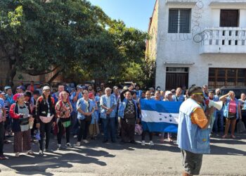 ¡No hay acuerdo! Vendedores ambulantes piden volver al Paseo Liquidámbar; AMDC dice que no