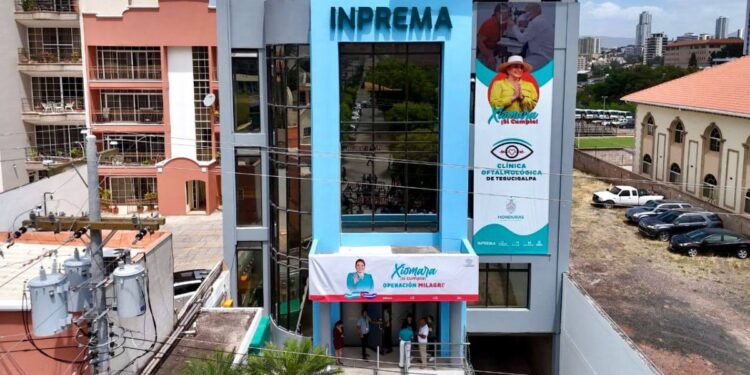 ¡Mientras afirman que no terminará! Este martes sería cerrada la clínica oftalmológica en el Distrito Central