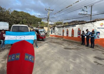 ¡Por enésima vez! Pobladores de Mateo protestan exigiendo reparación de carretera