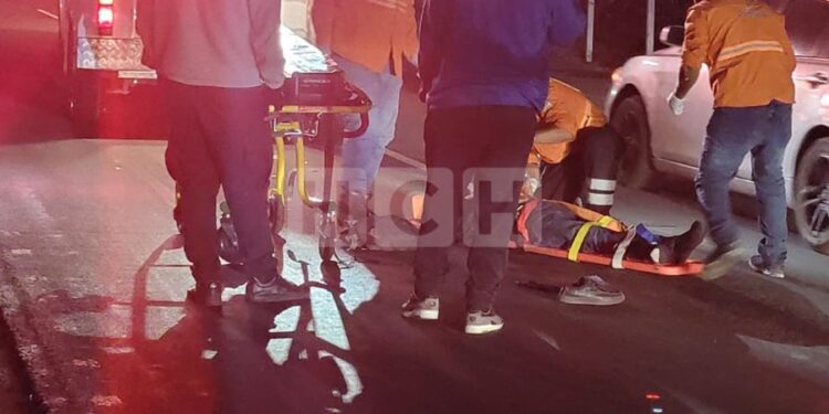 Adulto mayor perece arrollado por moto al intentar cruzar bulevar | Móvil Emergencia TGU