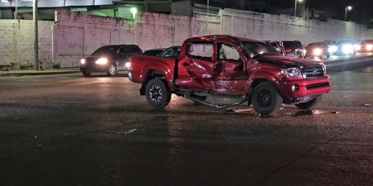 Brutal choque en la 27 calle por poco termina en tragedia | Móvil Emergencia SPS