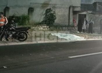 Brutal choque entre motos cobra una vida en bulevar FFAA | Móvil Emergencia TGU