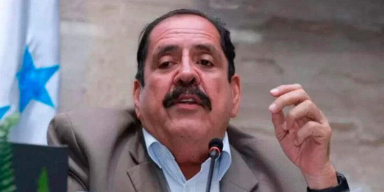 Carlos Zelaya envía a CSJ constancia médica para no testificar en caso Chequesol