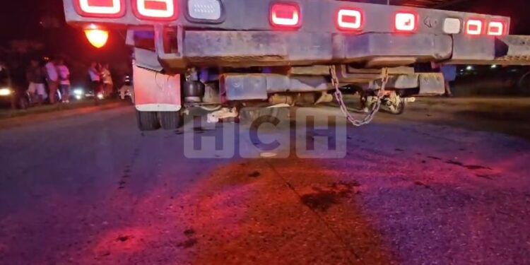 Ciclista perece arrollado por grúa frente a la Central de Abastos | Móvil Emergencia SPS