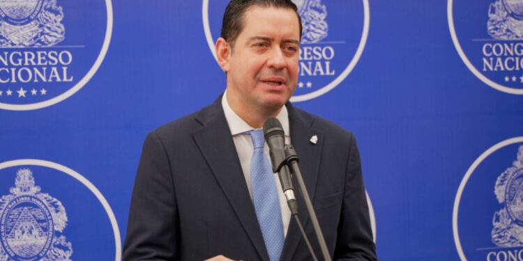 “Con tributos de 2026, estamos pagando deudas del 2025”, señala ministro de Finanzas