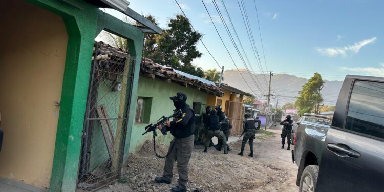 DLCN le cae a “Los Matute” en Olancho, por supuesto almacenamiento de droga
