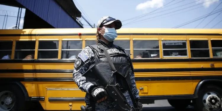 La pena perpetua a menores en El Salvador «contradice» estándares internacionales, señala HRW