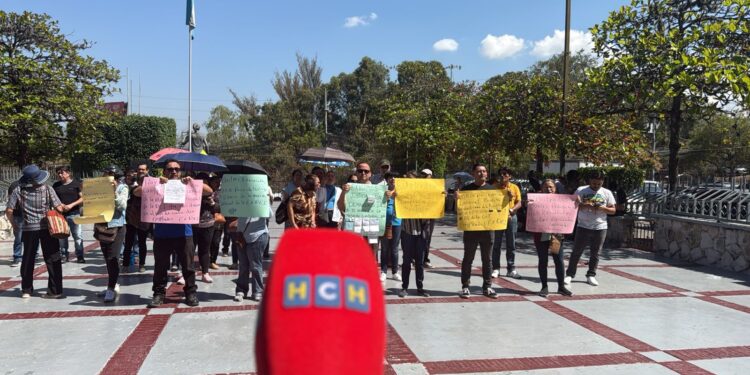Exempleados de la DEI exigen a la CSJ resolver demandas laborales de hace 10 años