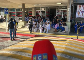 ¡Acuerdo firmado, huelga intacta! Médicos residentes siguen en paro, pese a compromiso de pago de SESAL