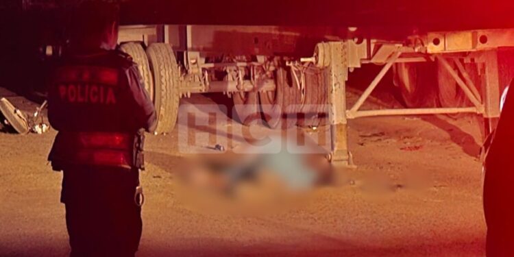 Motociclista perece tras impactar con plataforma de una rastra | Móvil Emergencia SPS