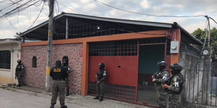 Prosiguen allanamientos contra el microtráfico de drogas de la MS13