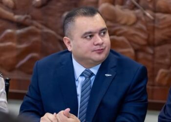 Secretario de la Presidencia asegura que el Gobierno se pondrá al día con salarios atrasados la próxima semana
