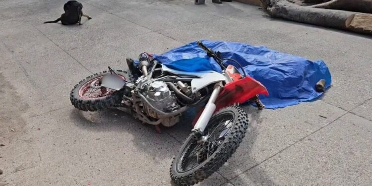¡Violencia no para! Tras perseguirlo, sicarios ultiman a motociclista en La Entrada, Copán