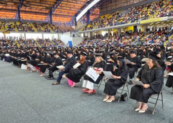 ¡Enhorabuena! UNAH gradúa a más de 1,500 nuevos profesionales de diferentes carreras
