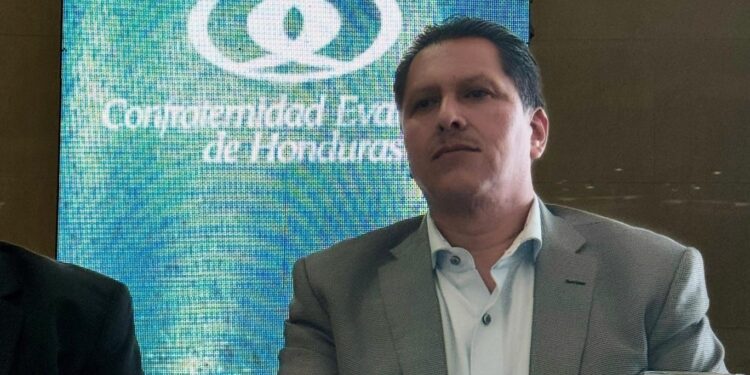 Pastor Gerardo Irías es reelecto como presidente de la Confraternidad Evangélica de Honduras
