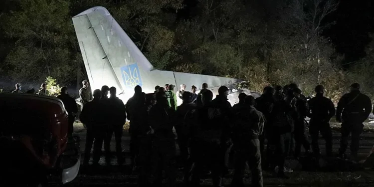 Un avión militar ruso se estrella en la península de Crimea y mueren sus 29 tripulantes, según medios