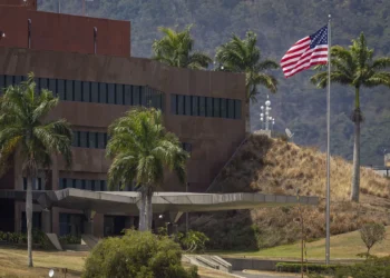 Estados Unidos reanuda oficialmente las operaciones de su Embajada en Venezuela