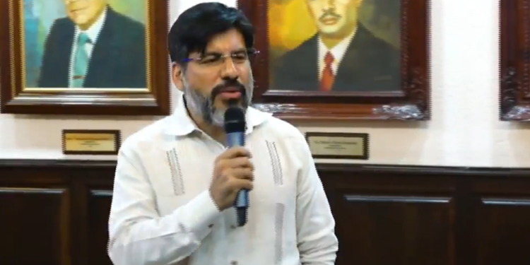 “Me voy con la frente en alto”: Johel Zelaya se autodespide como fiscal general, pero advierte consecuencias por trastocar la institucionalidad