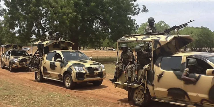 Al menos 15 muertos y 200 secuestrados en un ataque yihadista en el noreste de Nigeria