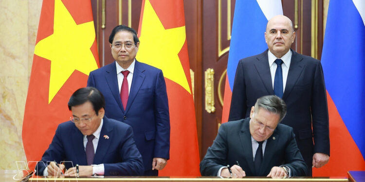 Vietnam y Rusia firman un acuerdo para construir la primera central nuclear vietnamita