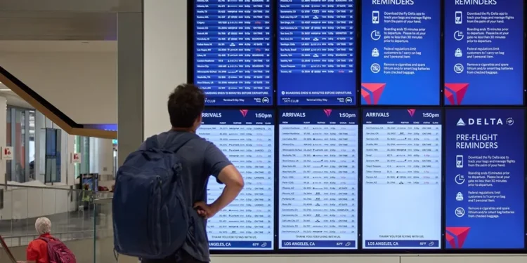 EE.UU. impone fianza de 15.000 dólares para visas de turismo a doce países, como Nicaragua