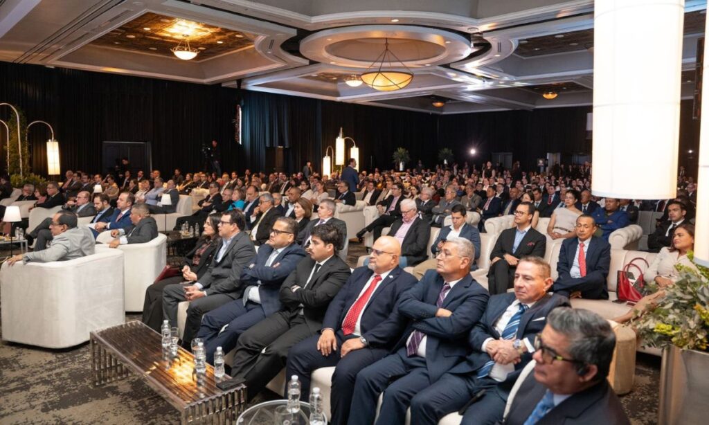 ¡Entre destacados invitados! Así celebró sus 113 años de historia Banco Atlántida