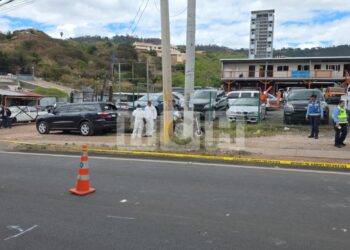 ¡Fatal! Una persona sin vida y dos heridas, deja brutal choque de motos en el Anillo Periférico