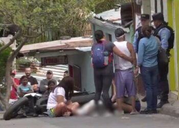 ¡Imparable violencia en Honduras! Criminales ultiman a una pareja de esposos en la capital