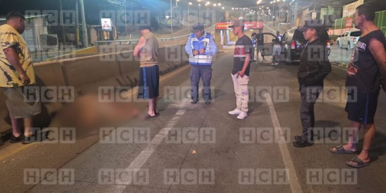 ¡Por alta velocidad y el guaro! Hombre escapa de morir tras brutal accidente Móvil de Emergencia TGU