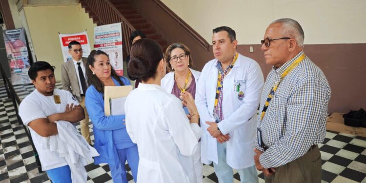 UNAH brinda acompañamiento a estudiante de Trabajo Social que perdió el ojo izquierdo durante protesta en Congreso Nacional