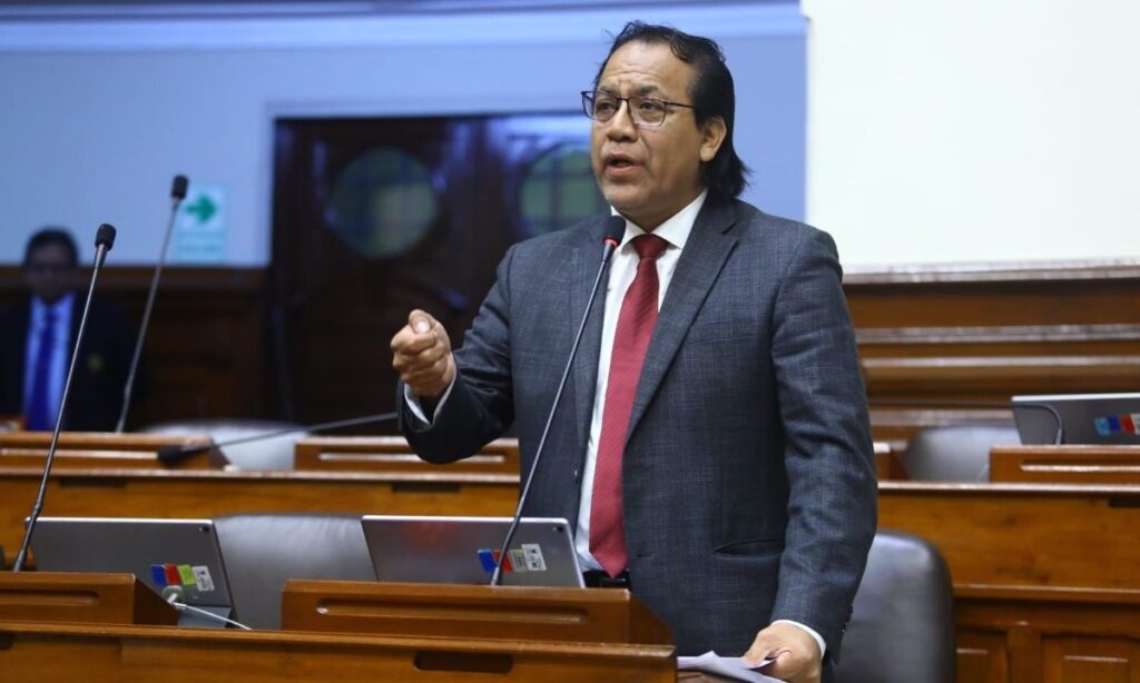 Anuncian recuento de votos en Perú