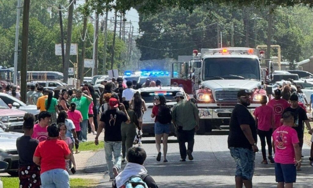 Conductor ebrio atropella a 13 personas en Luisiana