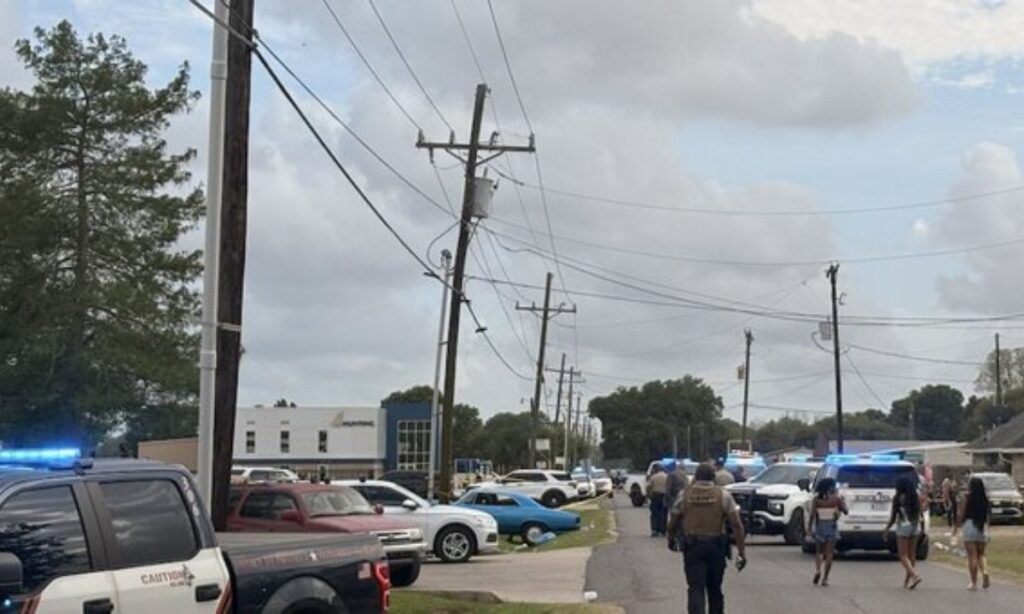 Conductor ebrio atropella a 13 personas en Luisiana