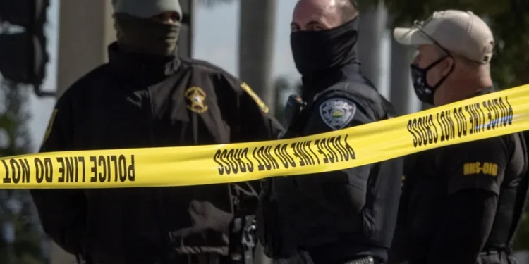 Diez heridos en Estados Unidos por un tiroteo en un centro comercial de Luisiana