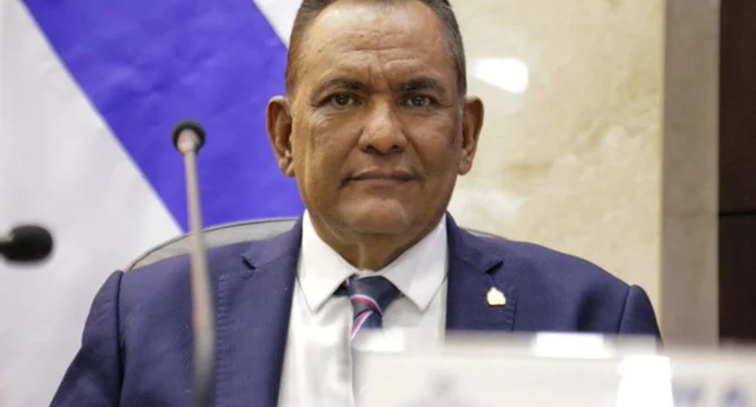 Mario Segura confirma que SÍ recibió el bono desde Casa Presidencial, pero deja claro que él no se vende por 100 mil lempiras