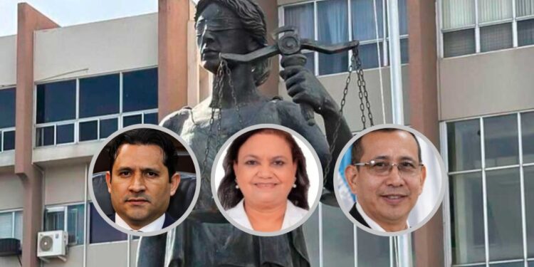 Magistrados del TJE se presenta ante la CSJ para presentar recurso de amparo previo a su audiencia por juicio político