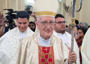 Monseñor Garachana pide “no tirar la dignidad al suelo” en esta Semana Santa