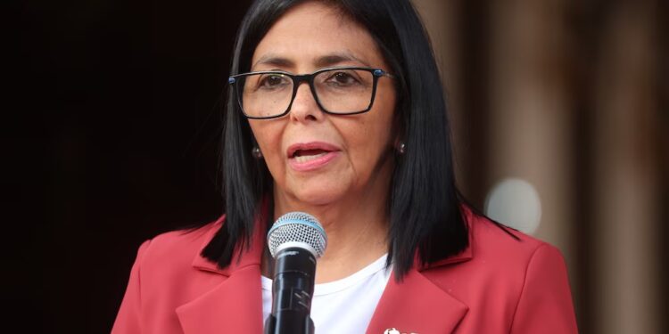 Estados Unidos levantó las sanciones contra Delcy Rodríguez, presidenta encargada de Venezuela