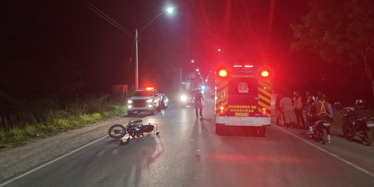 Accidente de tránsito entre dos motocicletas deja una persona lesionada en Talanga, Francisco Morazán  
