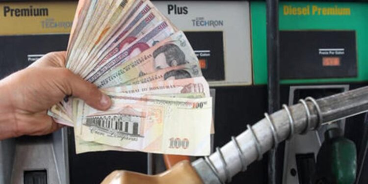 El aumento en el precio de los combustibles impacta a hogares y comercios en Honduras