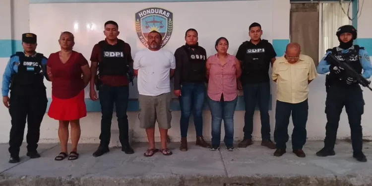 Auto de formal procesamiento para cinco miembros de una familia hondureña que abusaban y explotaban sexualmente a una niña en Copán