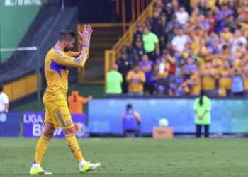 Gignac despedido como leyenda por toda la afición de Tigres